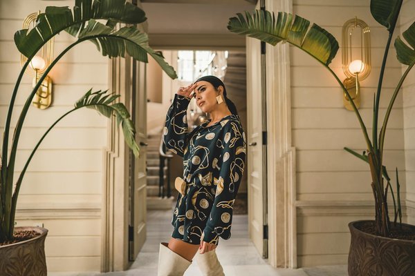 Welche Styling-Tipps helfen bei der Auswahl von Kleidung für unterschiedliche Körpergrößen?